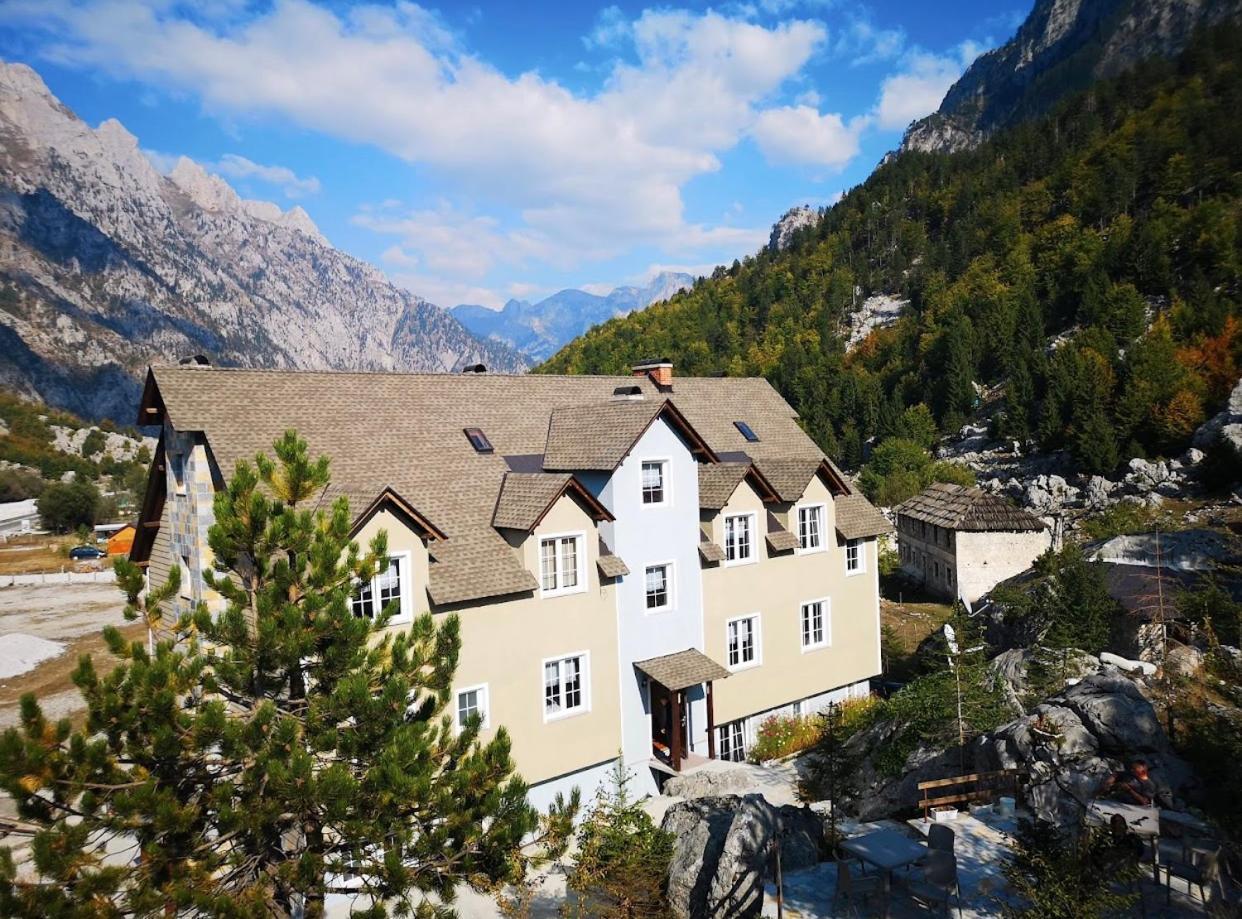 Bujtina Valbone Hotel Exterior photo